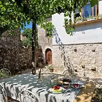 Maison d'hôtes Ecovillage - *