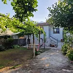 Ecovillage - Πανσιόν Zhulat