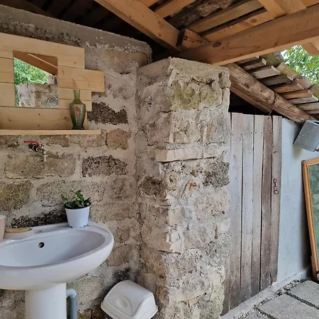Ecovillage - * Zhulat