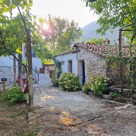 Ecovillage - Guest house Zhulat